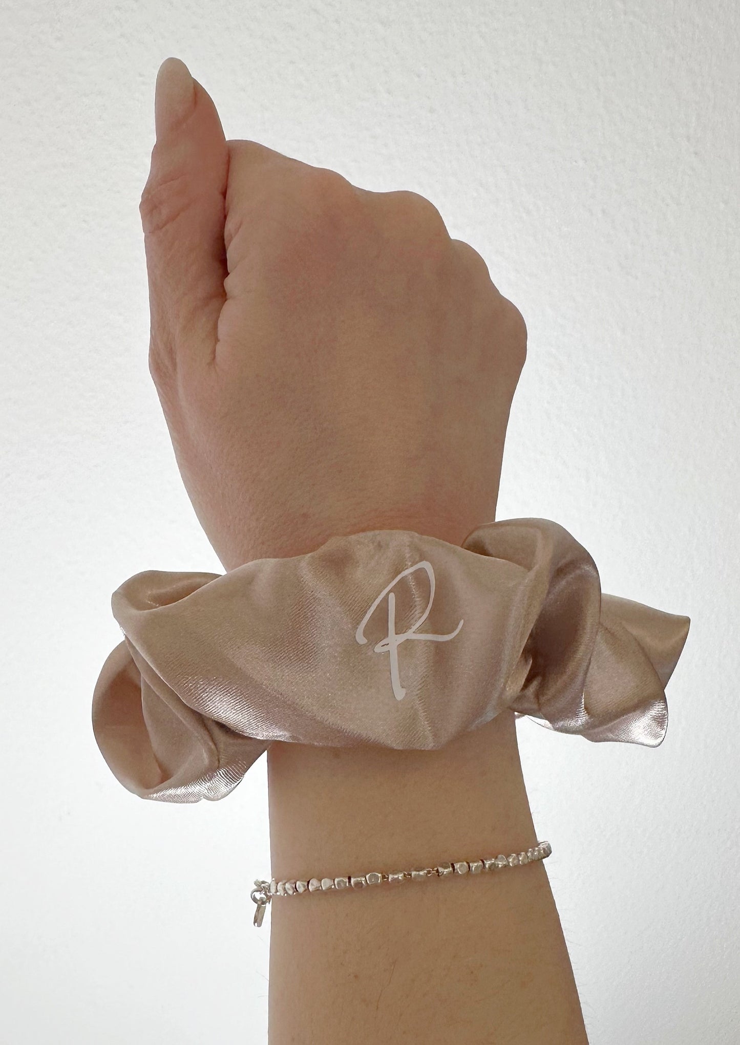 Personalisierte Satin Scrunchies (7 Stück)